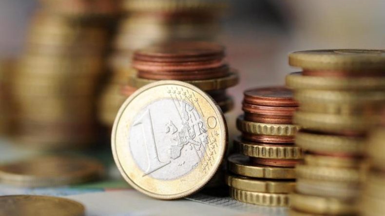 معهد اقتصادي ألماني يدعو الشركات في بلاده لزيادة الأجور