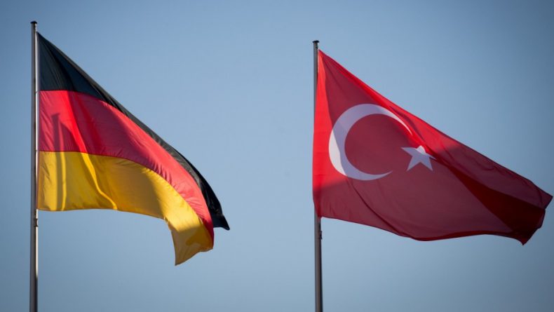 تقارير: ألمانيا قبلت 8ر6% من طلبات اللجوء المقدمة من أتراك هذا العام