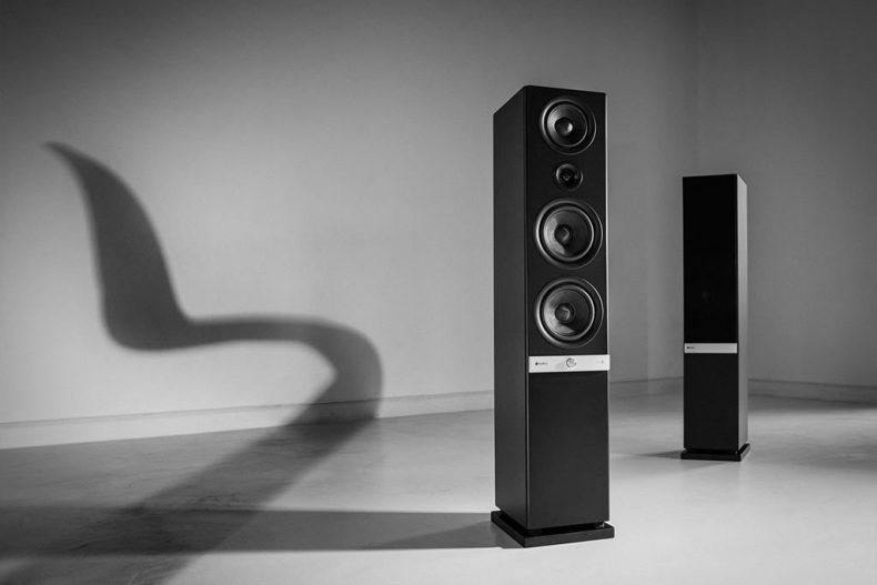 السماعات الشبكية قد ترسل بيانات غير ضرورية للتشغيل عبر الويب