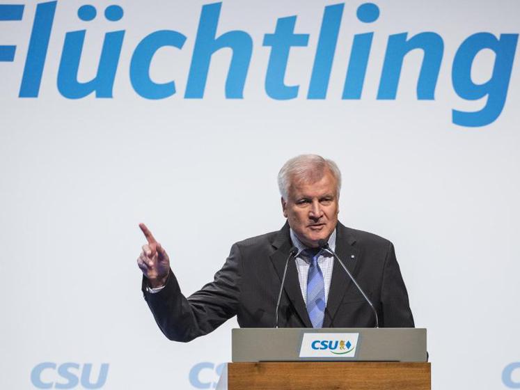 شريك لميركل يشترط وضع سقف لأعداد المهاجرين للمشاركة في الحكومة