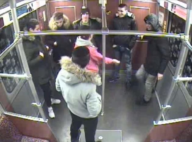 الشبان المتهمون كما ظهروا في صور كاميرات الفيديو