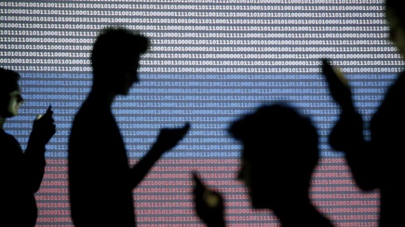 ساسة في تحالف ميركل المسيحي يطالبون بعقوبات جنائية لمروجي “الأخبار الكاذبة”