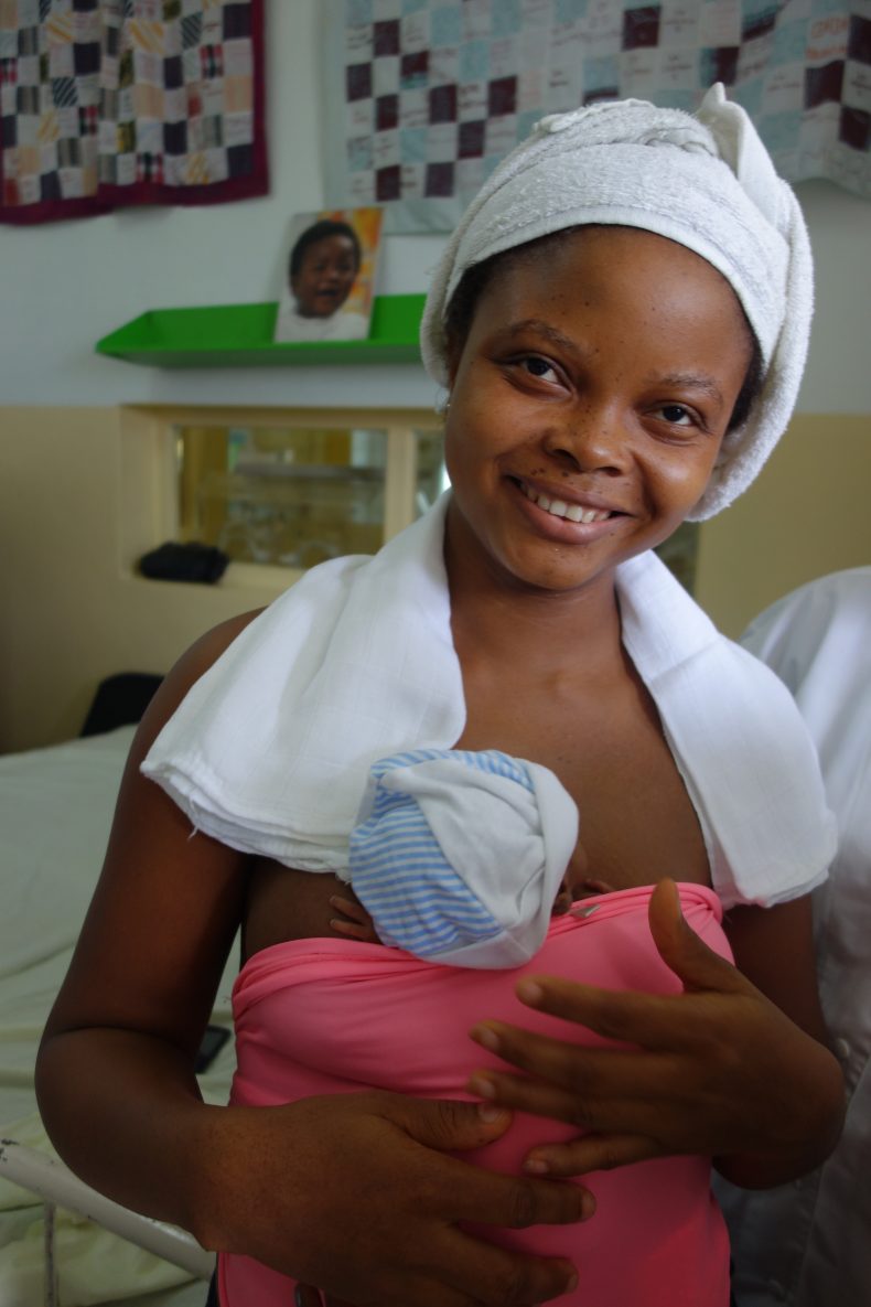 دراسة: “رعاية الكنغر” تفيد الأطفال المبتسرين طوال العمر