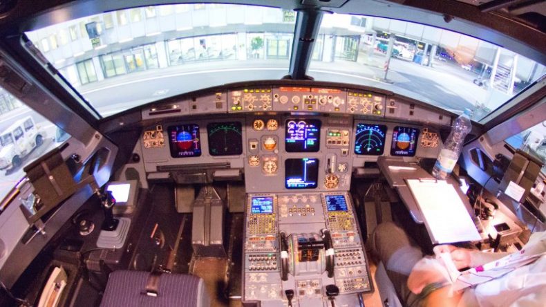 دراسة: الكثير من الطيارين يعانون من الاكتئاب ولا يبحثون عن مساعدة