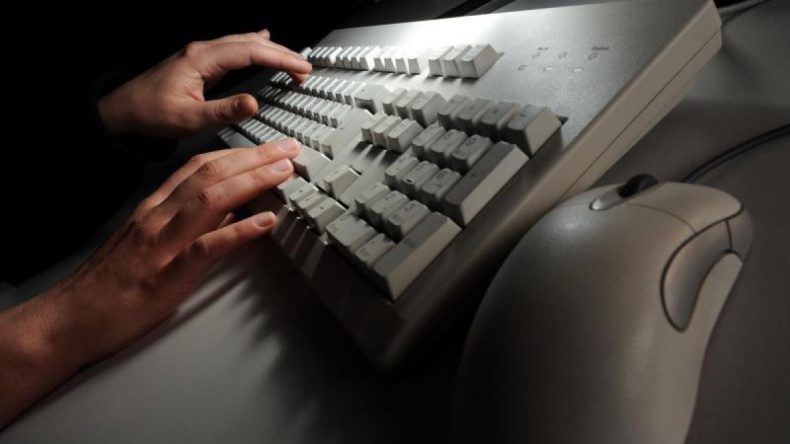 رئيس جهاز استخبارات ألماني: ألمانيا تحتاج إلى شن هجمات إلكترونية للتصدي لمحاولات القرصنة