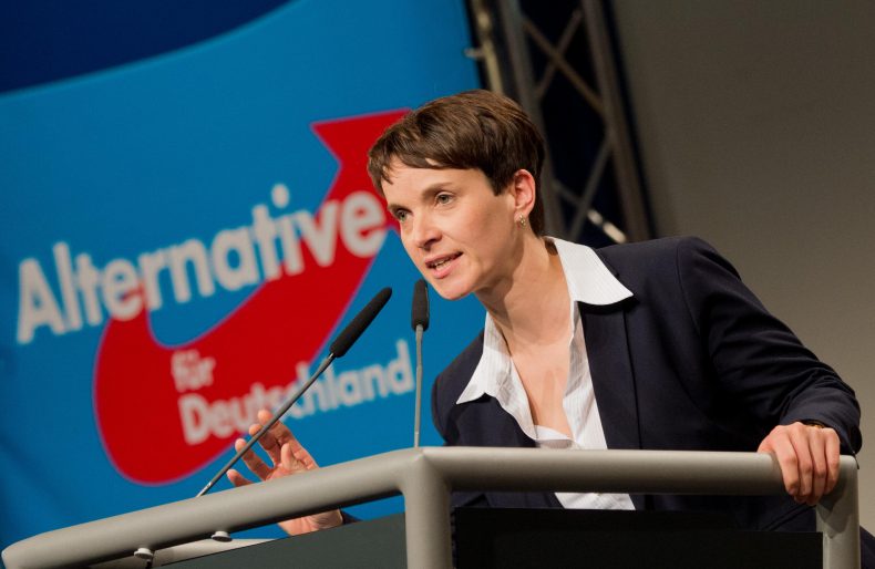 لوبن وبيتري تحضران ” قمة مناهضة للأوروبي” في ألمانيا